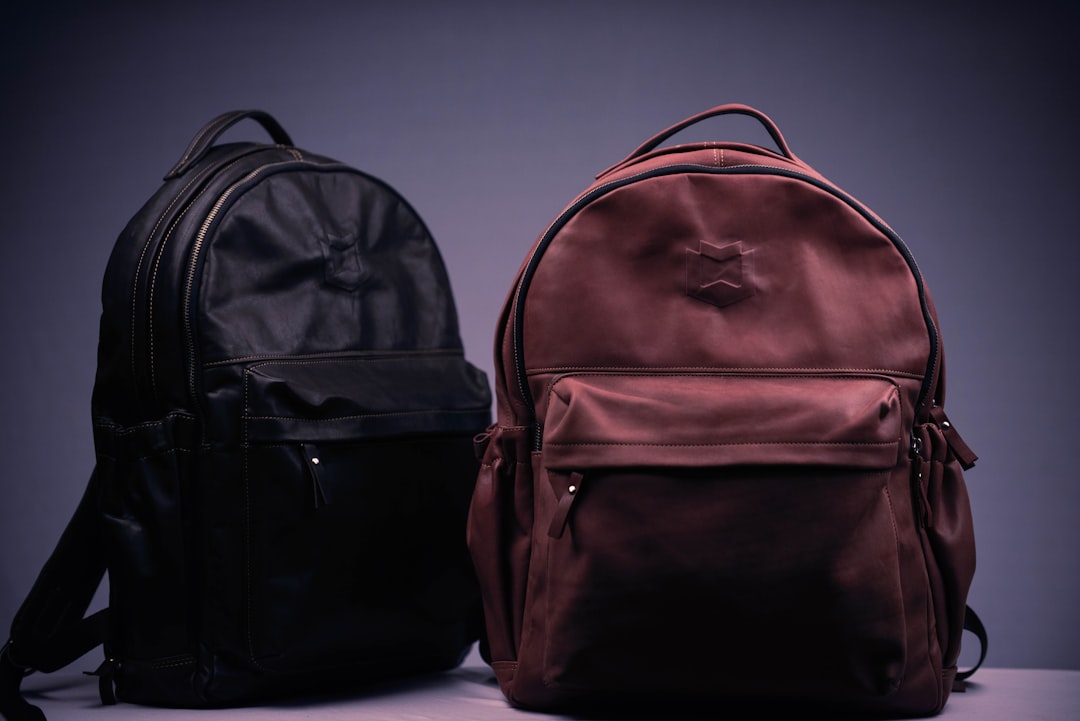 découvrez notre collection de backpacks alliant style, confort et fonctionnalité, idéals pour vos voyages, randonnées et sorties quotidiennes.