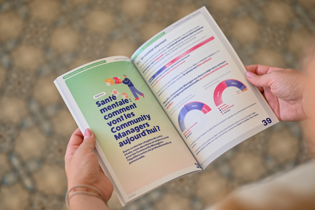 découvrez les formations en community management pour devenir expert en gestion des réseaux sociaux et animation de communautés en ligne.