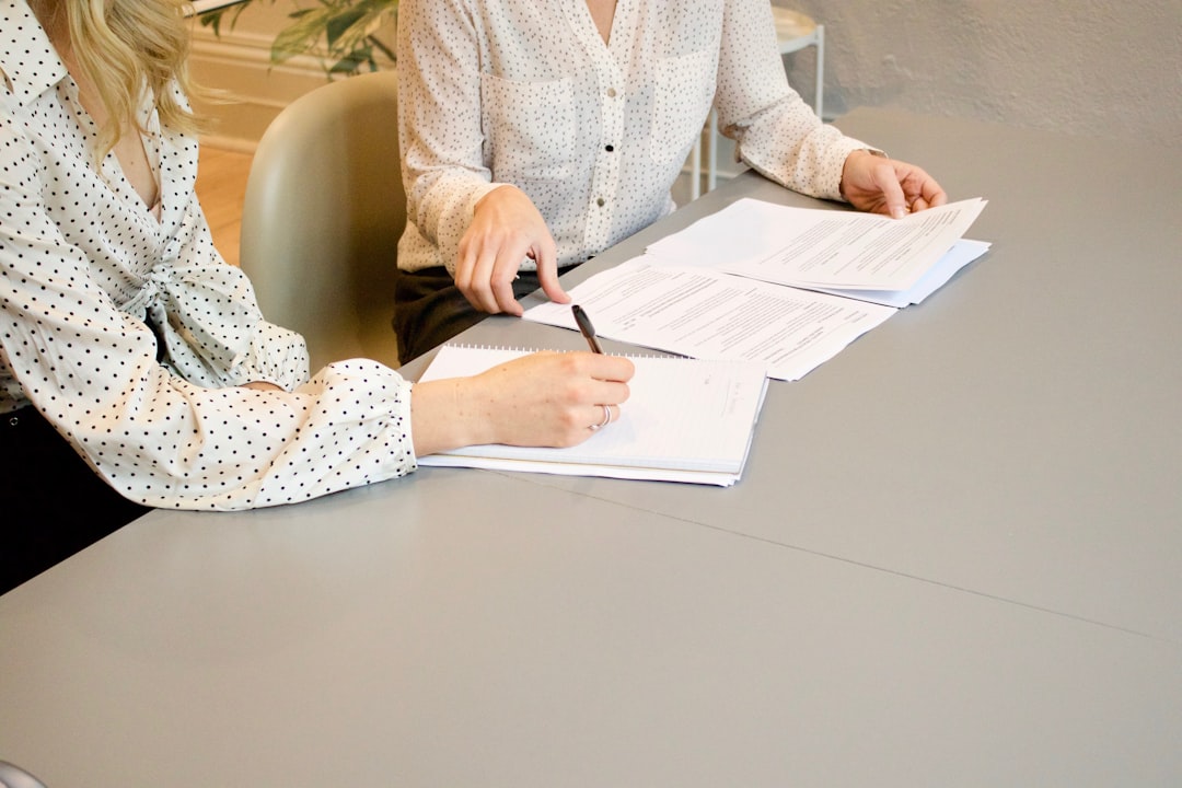 découvrez ce qu'est un curriculum : définition, structure et conseils pour rédiger un curriculum efficace afin de valoriser vos compétences et votre parcours professionnel.