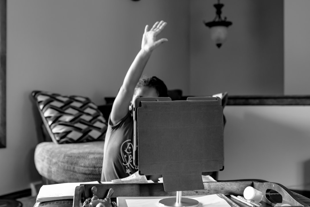 découvrez les avantages de la formation à distance : flexibilité, accessibilité et apprentissage adapté à votre rythme, où que vous soyez.