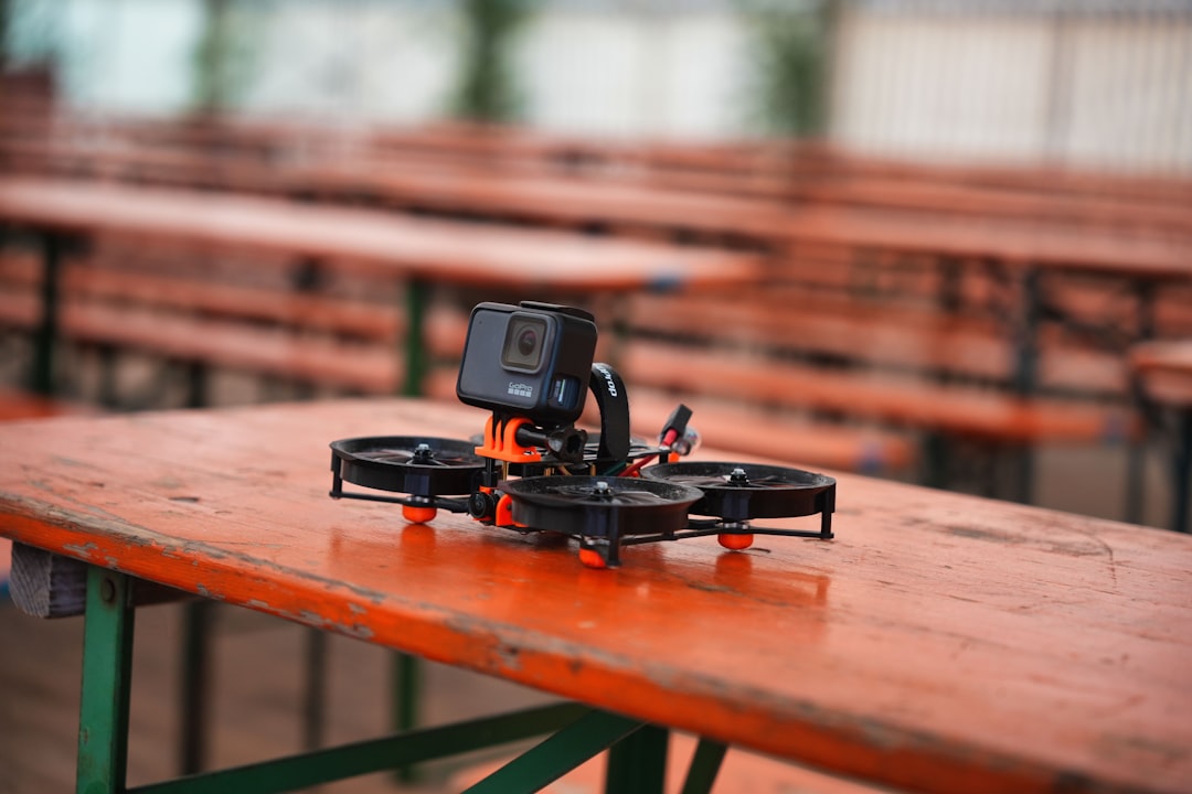 formation pilote de drone : devenez un expert en pilotage de drone grâce à notre programme complet et certifié, adapté à tous les niveaux.