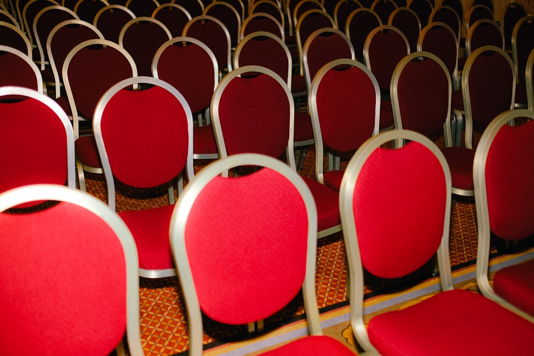 découvrez les études en gestion d'événements pour maîtriser l'organisation, la planification et la coordination d'événements professionnels et culturels.
