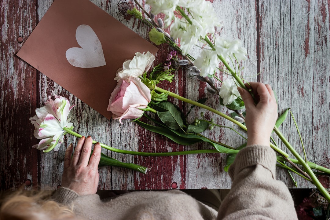 découvrez notre boutique de fleurs, votre fleuriste de confiance pour des bouquets frais et personnalisés, parfaits pour toutes les occasions.
