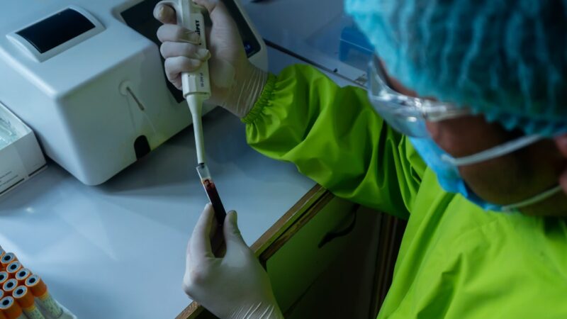 Quelles formations suivre pour travailler dans la police scientifique ?