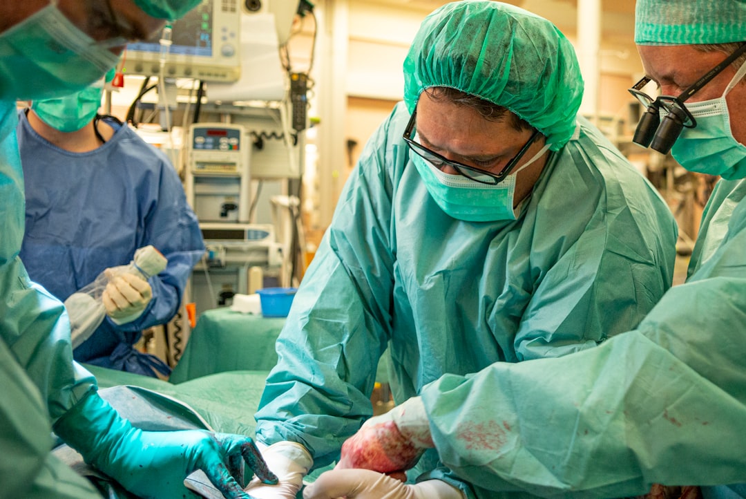 découvrez comment réussir votre reconversion professionnelle pour devenir sage-femme et donner un nouveau souffle à votre carrière dans le secteur de la santé.