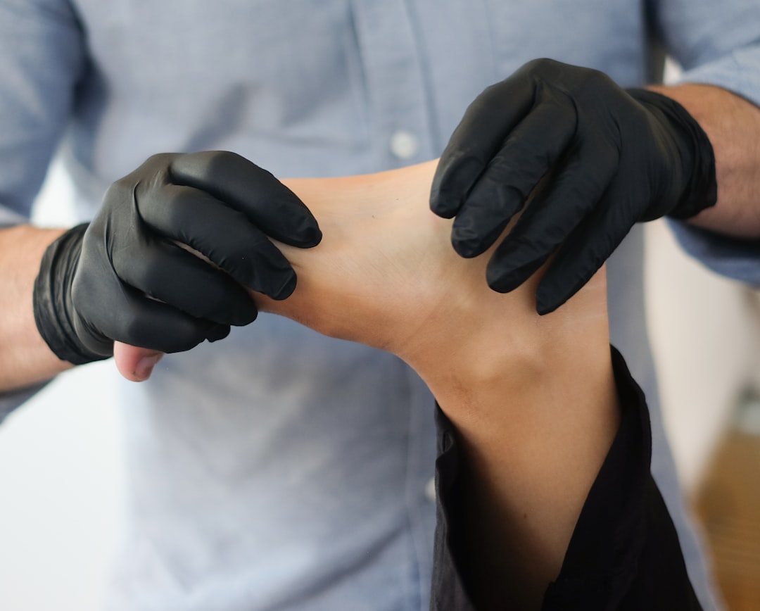 découvrez nos services de physiothérapie pour améliorer votre mobilité, soulager la douleur et favoriser une récupération rapide grùce à des traitements personnalisés.