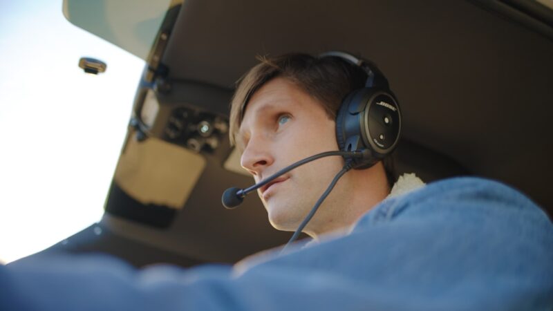 formation de pilote professionnelle pour acquérir toutes les compétences nécessaires au pilotage d'avions. cours théoriques et pratiques adaptés à tous les niveaux.