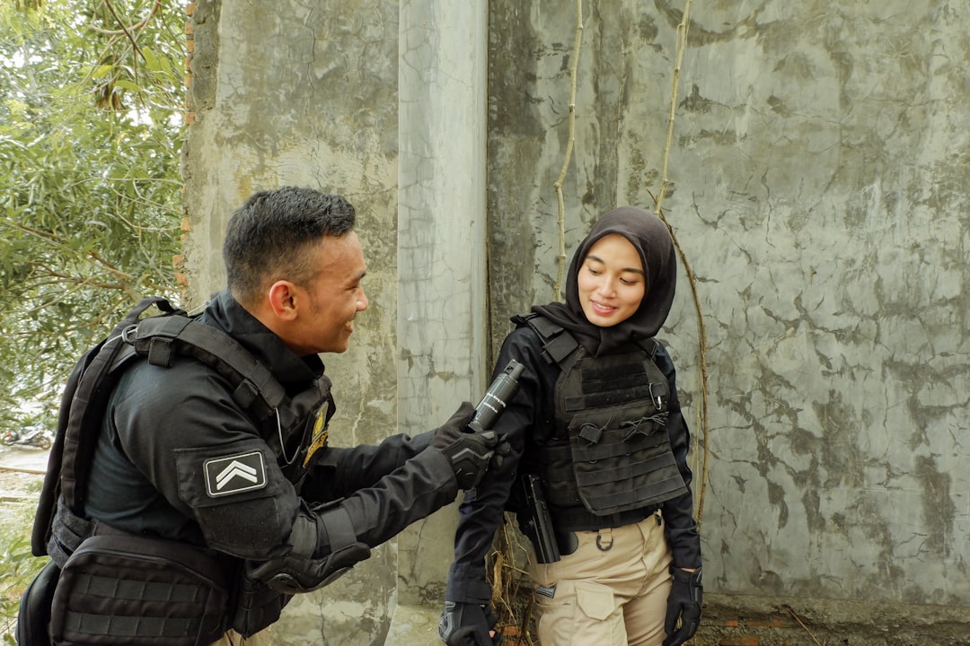 formation d'agent de sécurité : développez vos compétences en surveillance, intervention et gestion des situations d'urgence avec notre programme complet et certifiant.