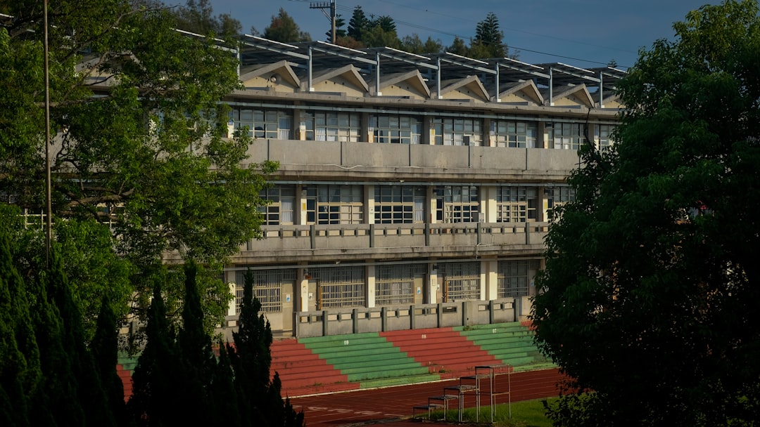 découvrez le lycée professionnel : une formation pratique et spécialisée pour préparer efficacement votre avenir professionnel.